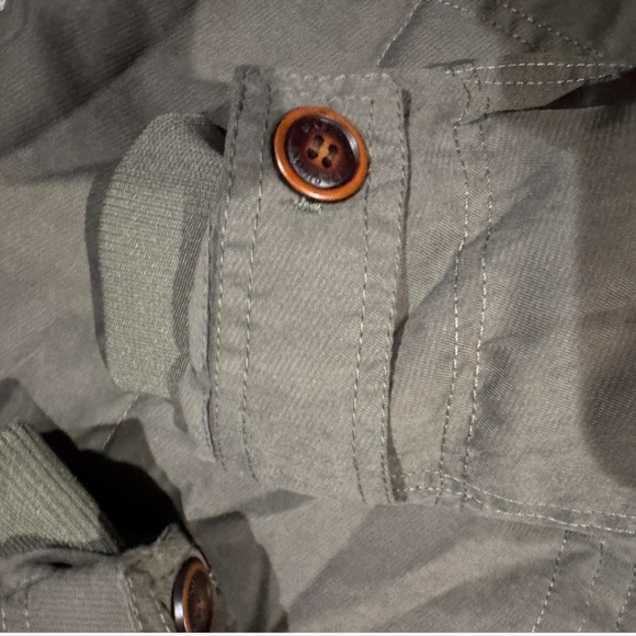 Olive Green Military Field Jacket with Detachable Hood - Picture 7 of 8